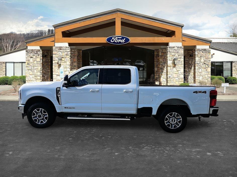 Used 2026 Oxford White Ford LARIAT image 2