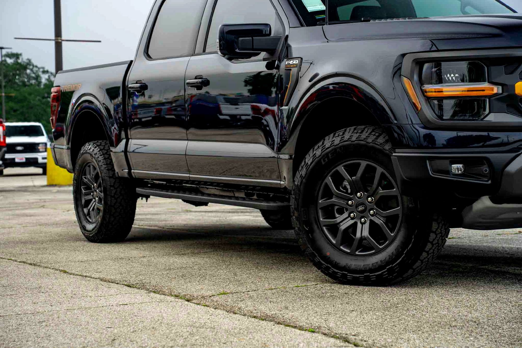 New 2026 Antimatter Blue Metallic Ford Tremor image 2