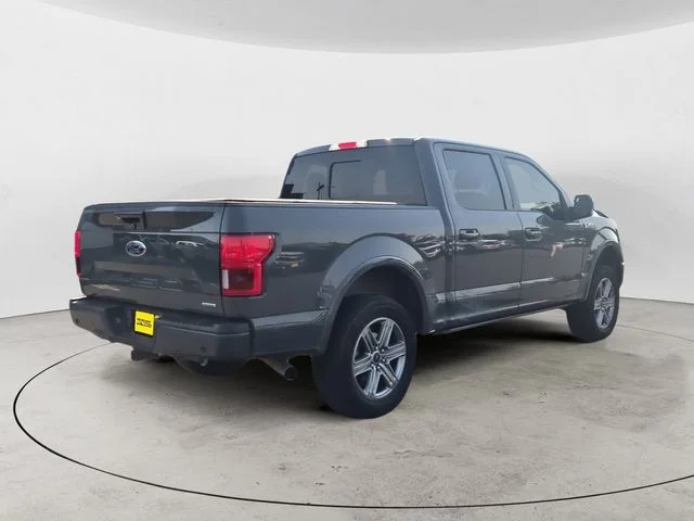 Used 2018  Ford Lariat image 5