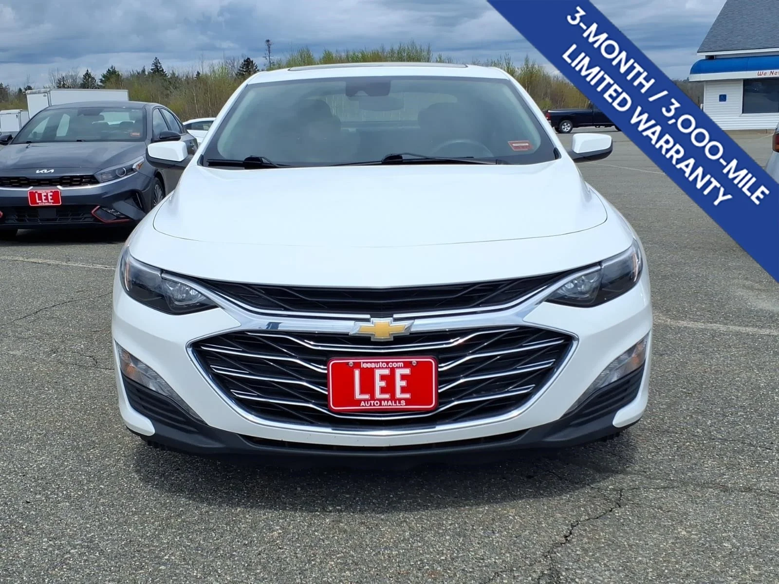 Used 2024 Summit White Chevrolet LT image 2