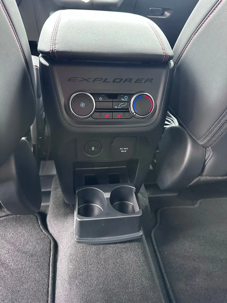 2026 Ford Explorer ST-Line - Photo 26