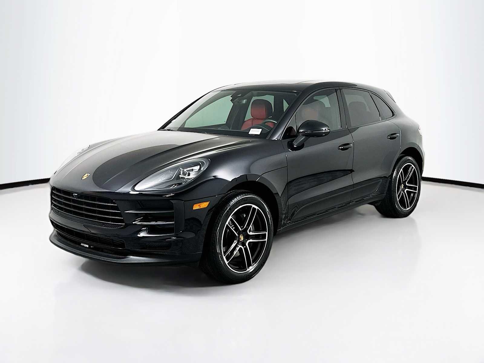 2021 Porsche Macan -'s photo