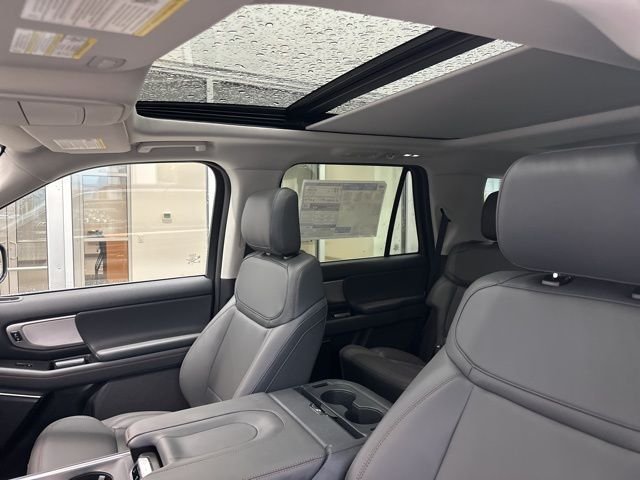 2025 Ford Expedition Active - Photo 16