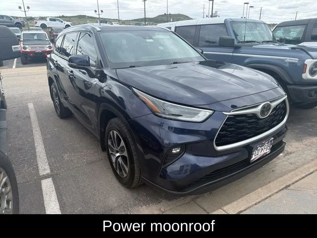 Used 2021 Blue Toyota XLE image 3