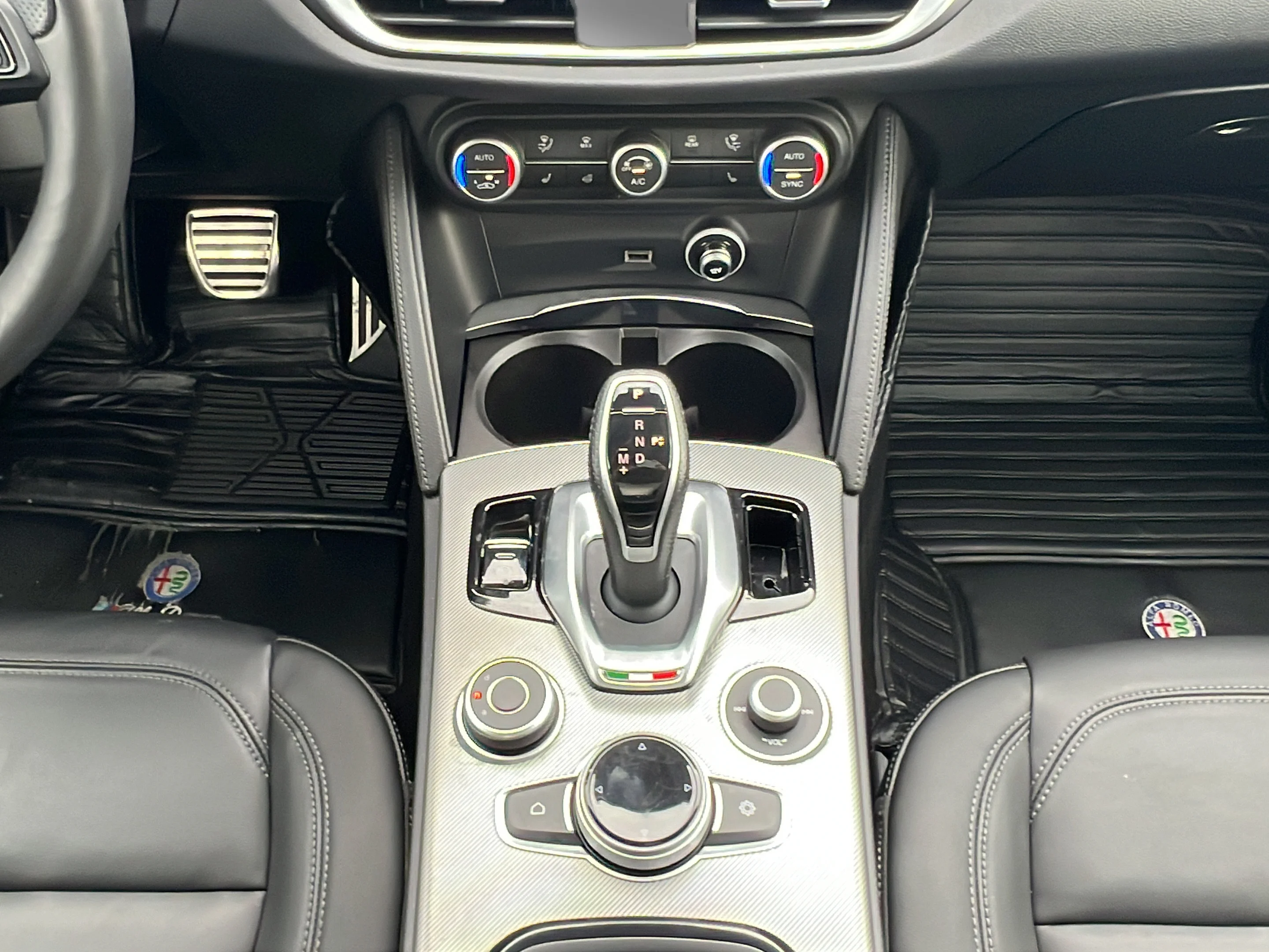Used 2024 Moonlight Gray Metallic Alfa Romeo Ti image 15