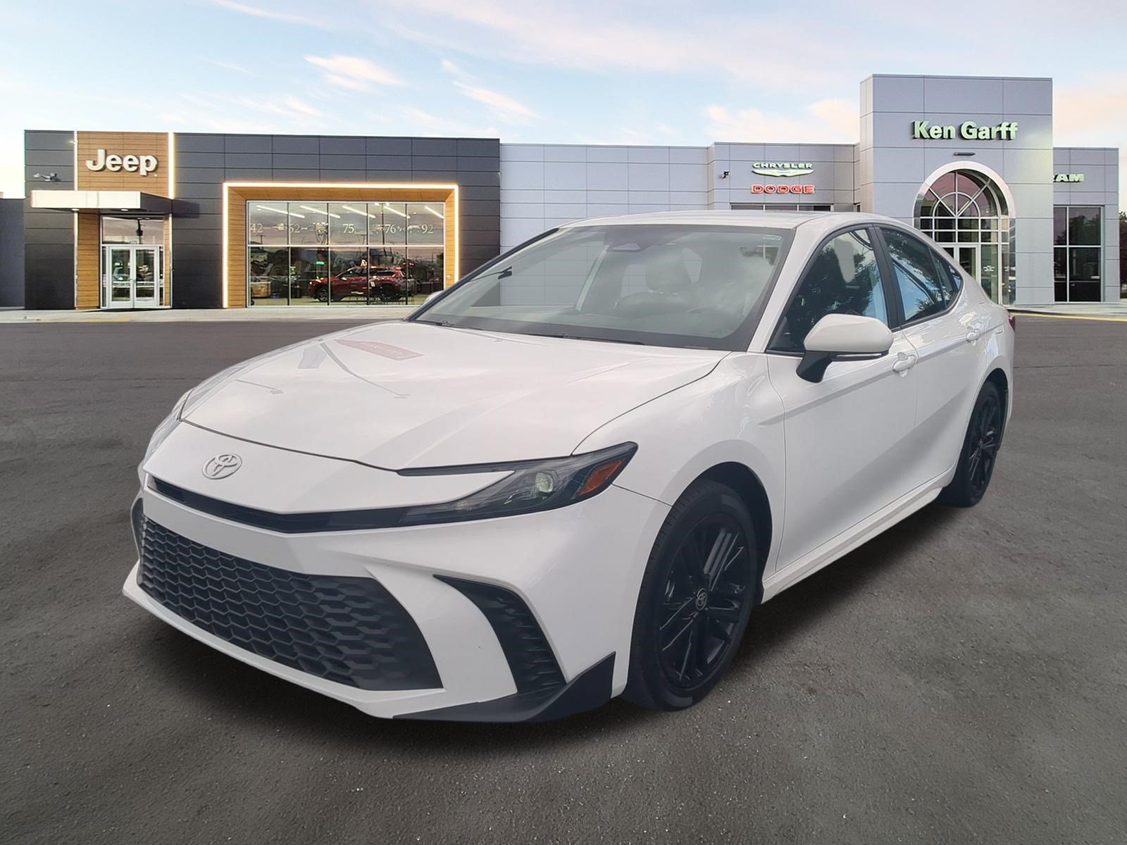 Used 2025 Ice Toyota LE image 10