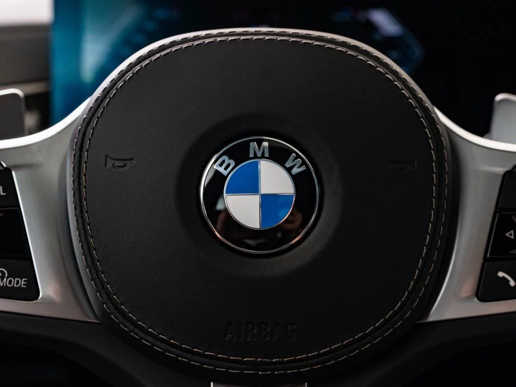 New 2026 Carbon Black Metallic BMW M60i image 33