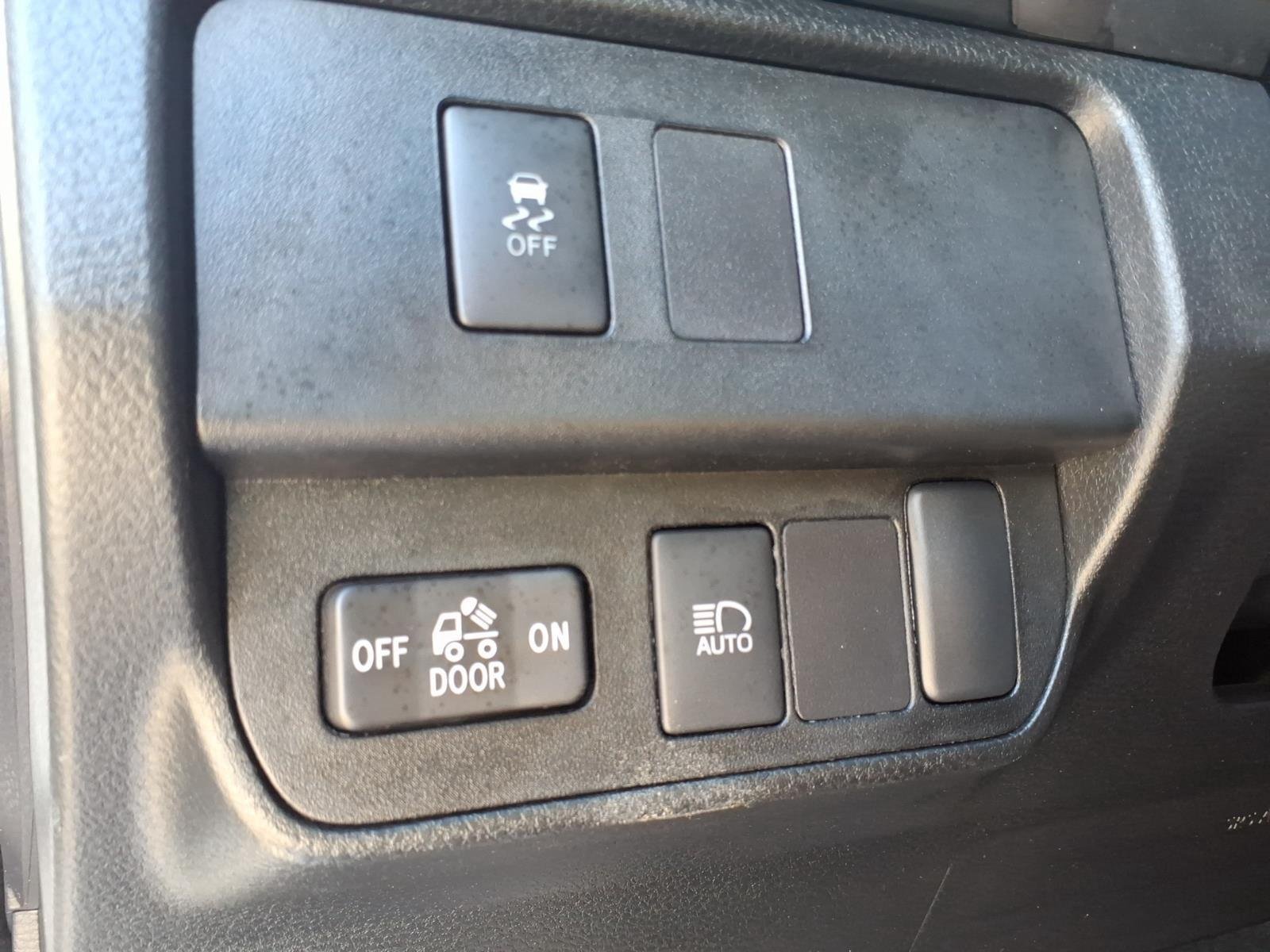 Used 2023 Ice Cap Toyota SR5 image 9