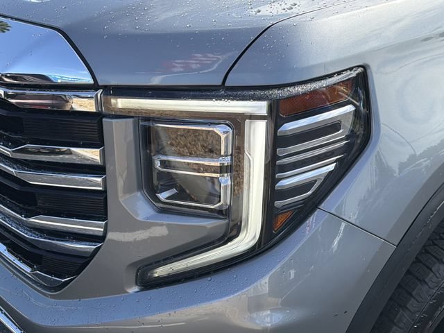 Used 2024 Sterling Metallic GMC SLT image 11