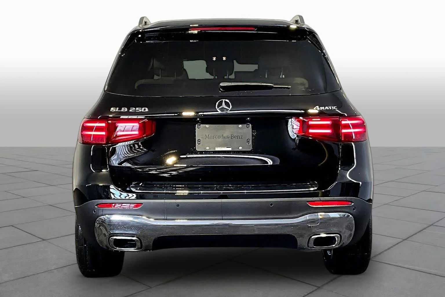New 2026 Night Black Mercedes-Benz GLB 250 image 4