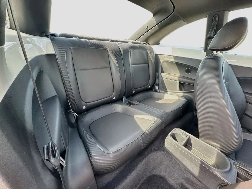 Used 2012 White Volkswagen 2.5L image 29