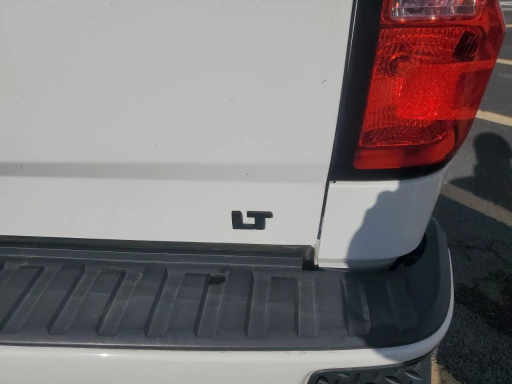 Used 2017 White Chevrolet LT image 7