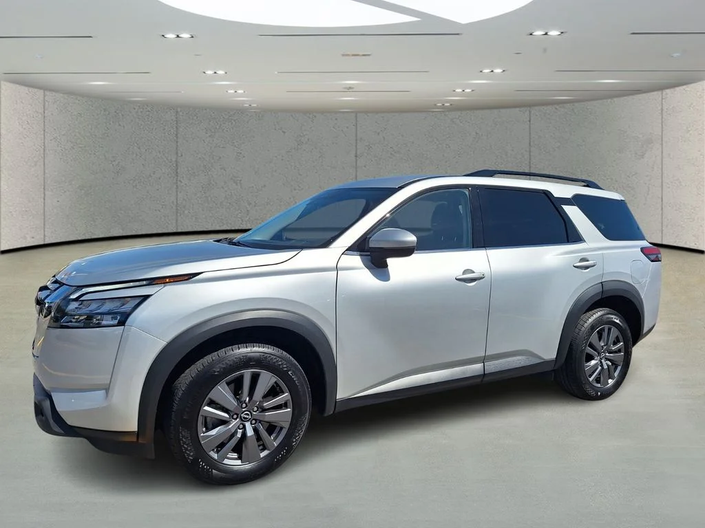 2025 Nissan Pathfinder SV 4WD's photo