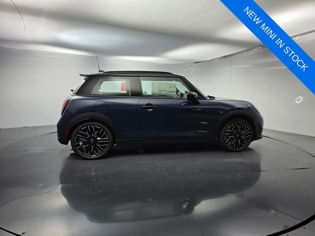 New 2026 Blue MINI Signature Plus image 4
