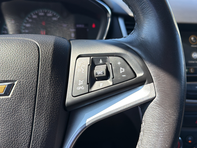 Used 2019 White Chevrolet LT image 18