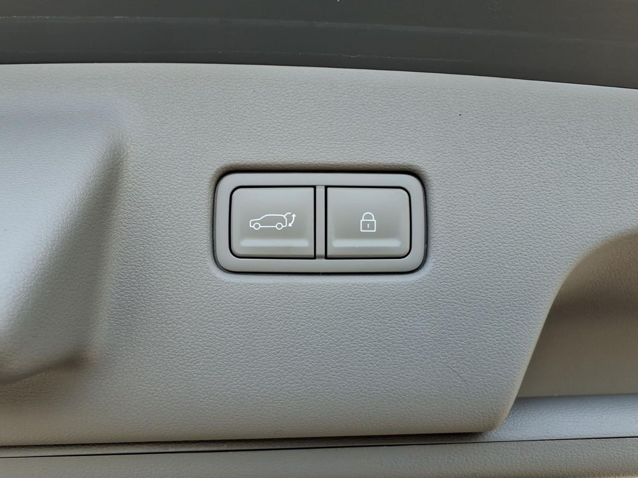 New 2026 Ecotronic Gray Pearl Hyundai SEL AWD image 9