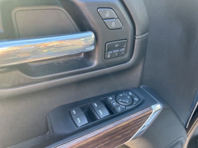 Used 2022 Blue Chevrolet High Country image 18