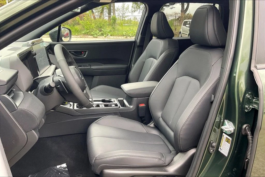 New 2026 DEEP EMERALD GREEN PEARL Subaru Limited image 9