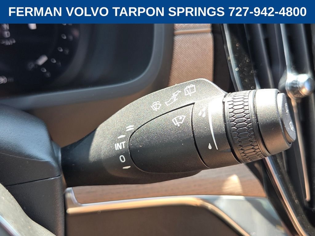 New 2026 Crystal White Volvo Plus image 33