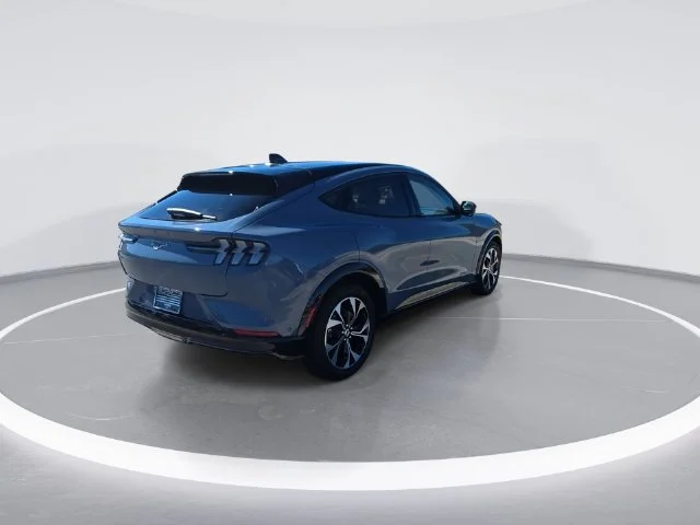 Used 2023 Blue Ford Premium image 8