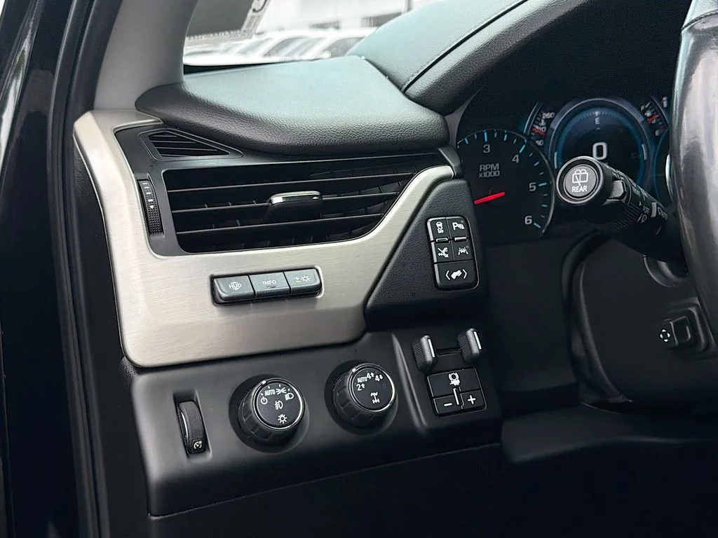 Used 2019 Onyx Black GMC Denali image 10