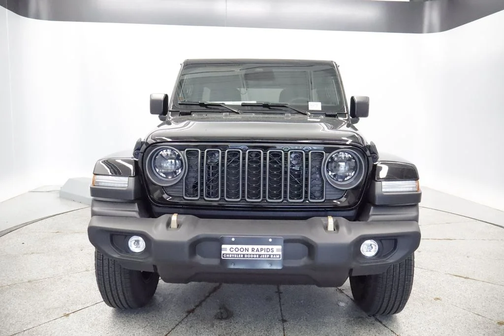 New 2026 Black Clear-Coat Exterior Paint Jeep 85th Anniversary Edition image 2