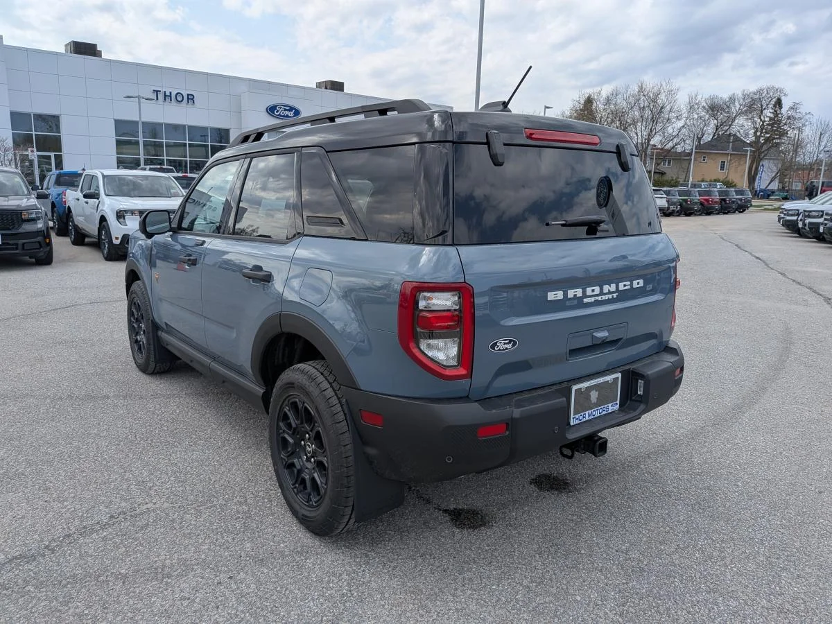New 2026 Grey Ford Badlands image 4