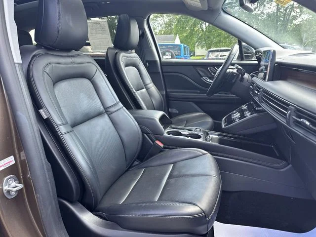 Used 2022 Brown Lincoln Reserve image 28