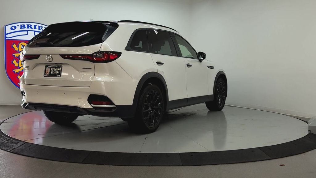Used 2025 White Mazda 3.3 Turbo Premium image 5