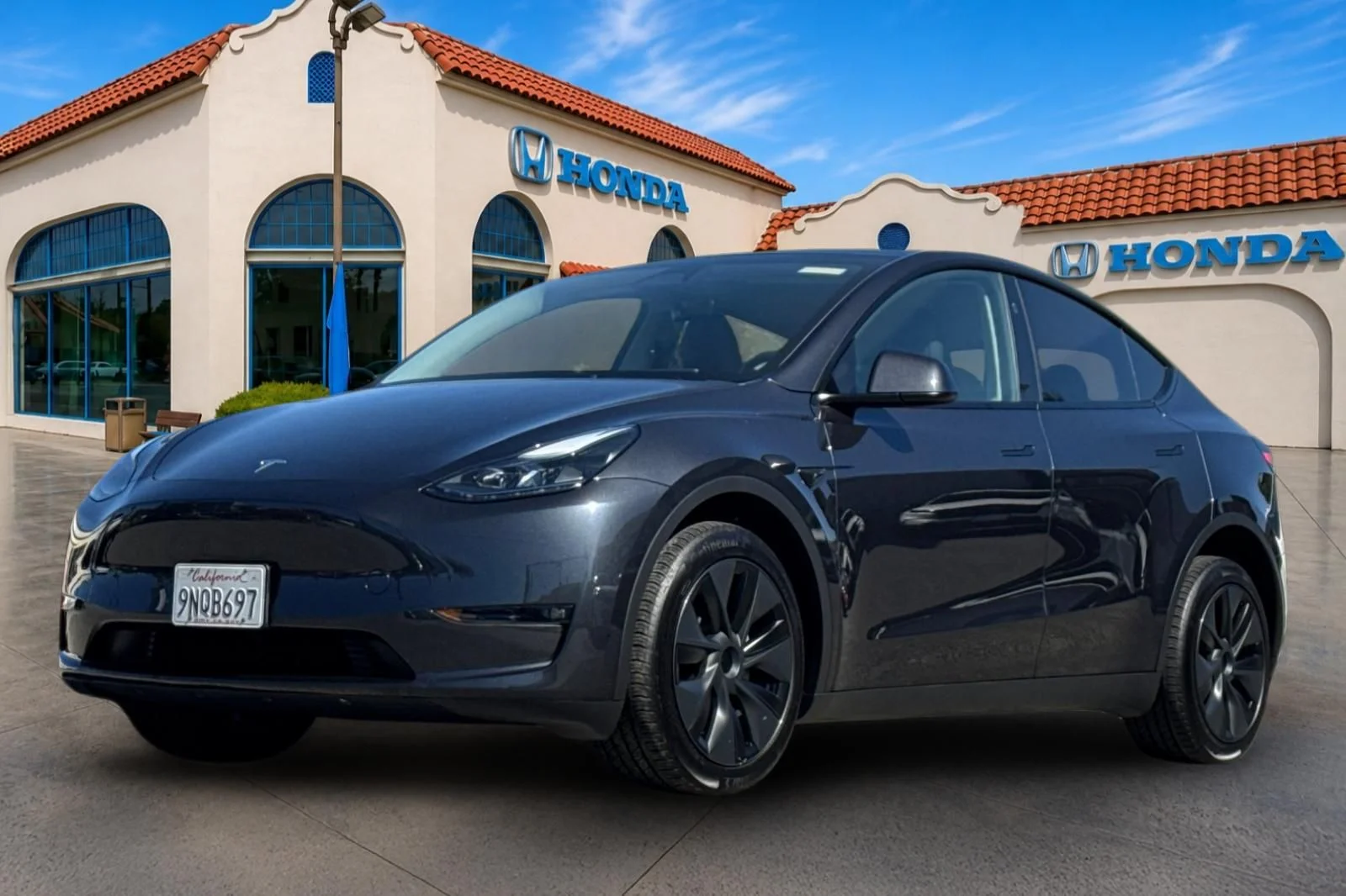 Used 2024 Stealth Gray Tesla Long Range image 8