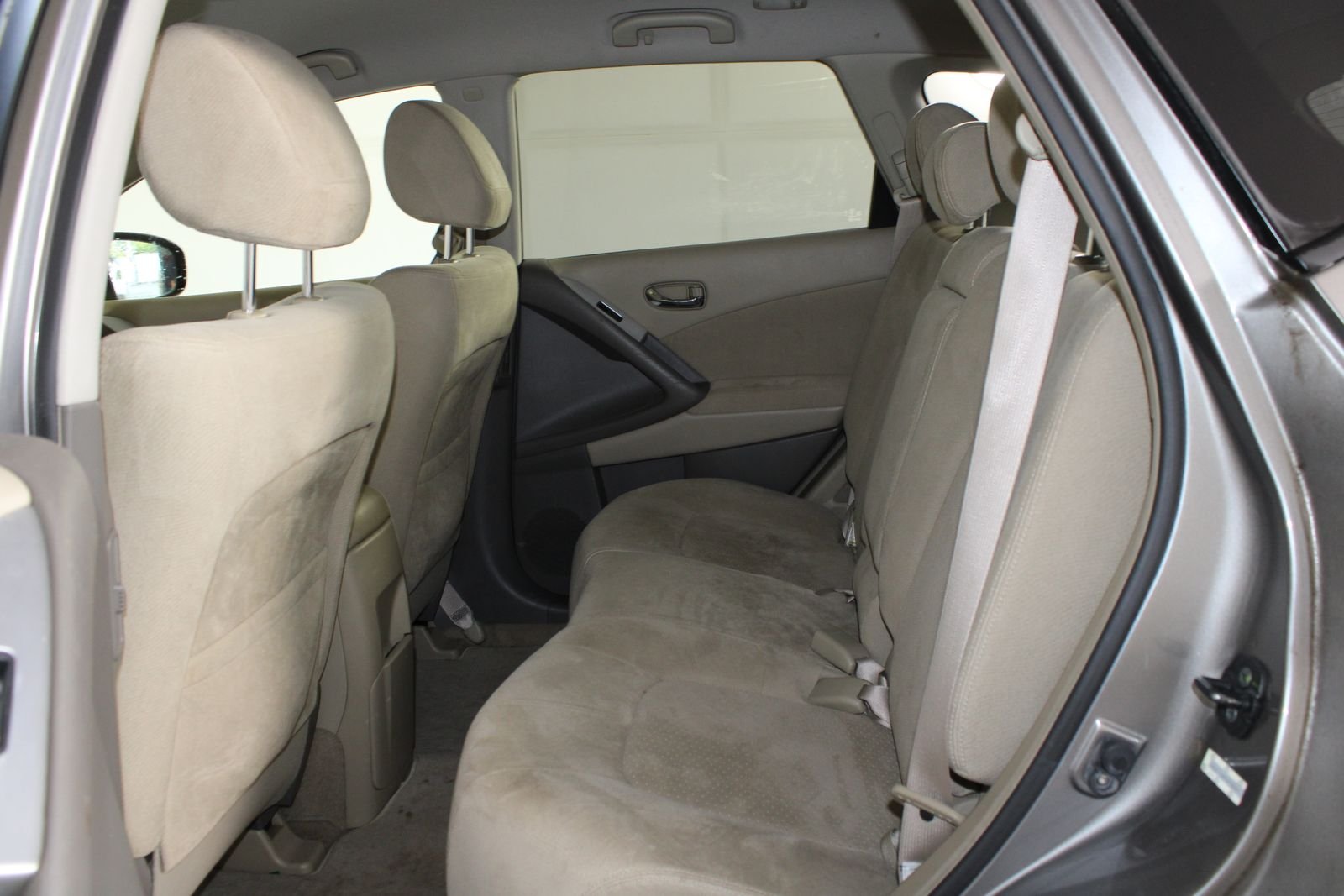 Used 2009 Gray Nissan S image 7