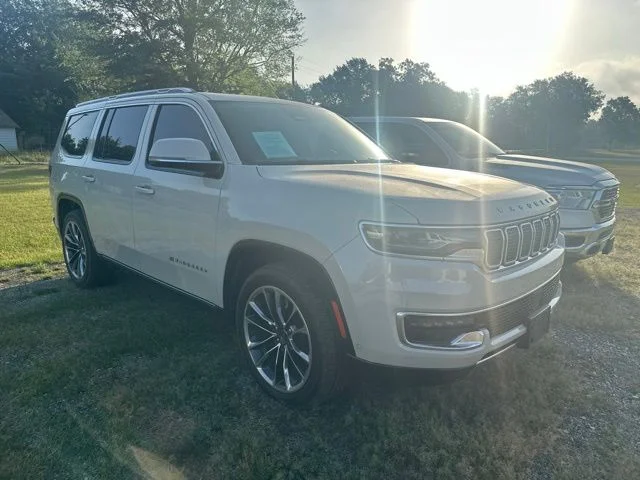 Used 2022 White Jeep Series III image 3