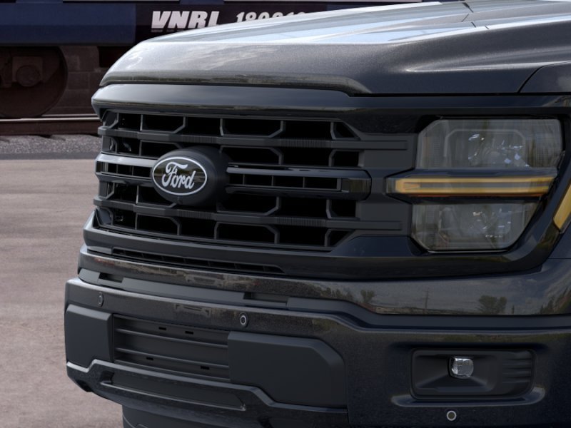 New 2026 Agate Black Metallic Ford XLT image 17