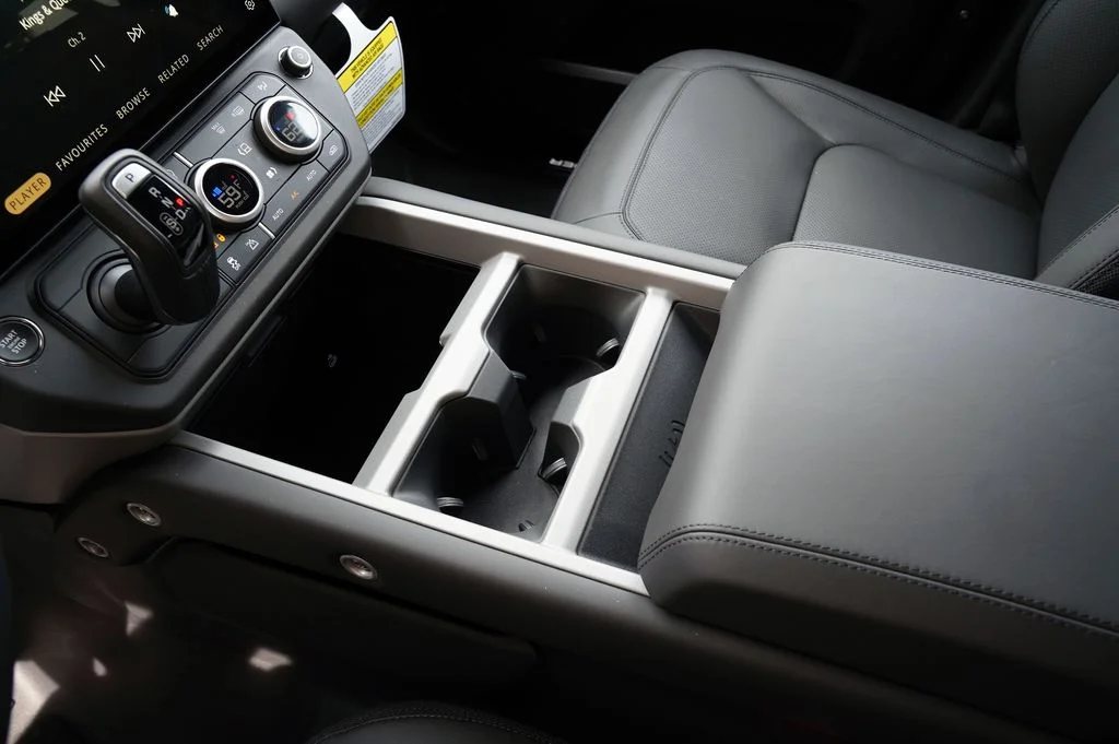 New 2026 Santorini Black Land Rover X image 30