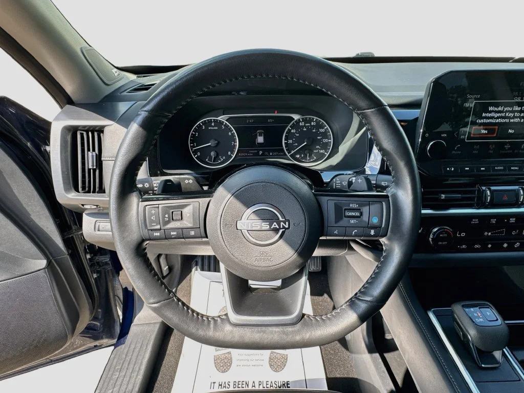 Used 2024 Blue Nissan SL image 12