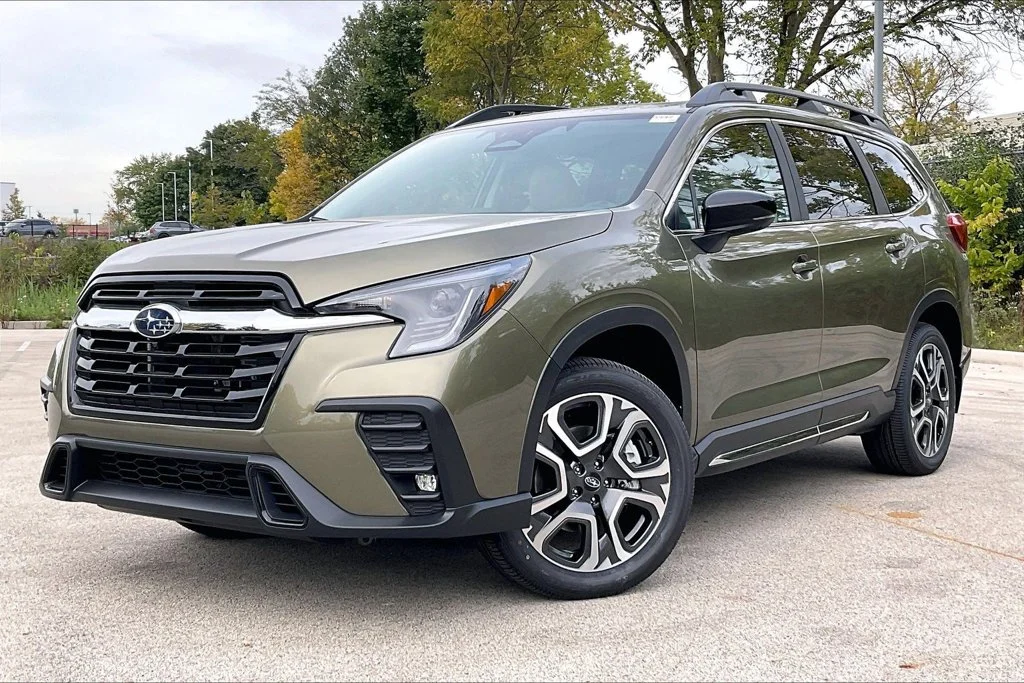 New 2027 AUTUMN GREEN METALLIC Subaru Limited 8-Passenger image 2