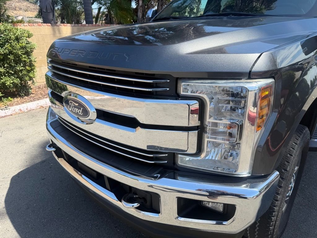 Used 2018 Gray Ford Lariat image 4