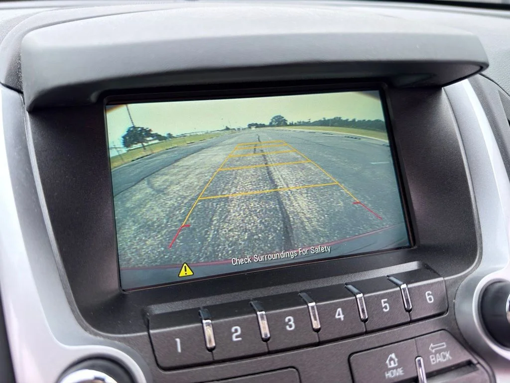 Used 2017 Red Chevrolet Premier image 3