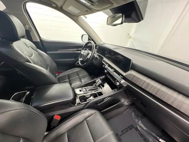 Used 2024 Black Kia EX image 26