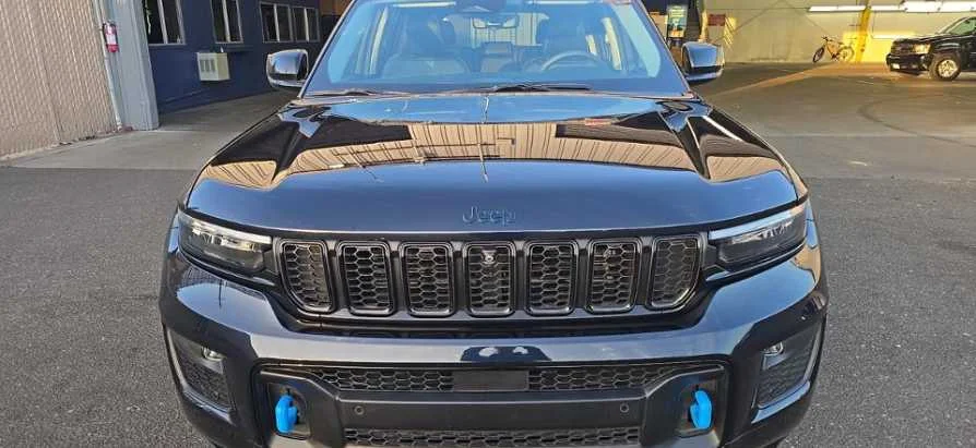 Used 2023 Jeep Grand Cherokee 30th Anniversary 4xe with VIN 1C4RJYB66P8892495 for sale in Kansas City