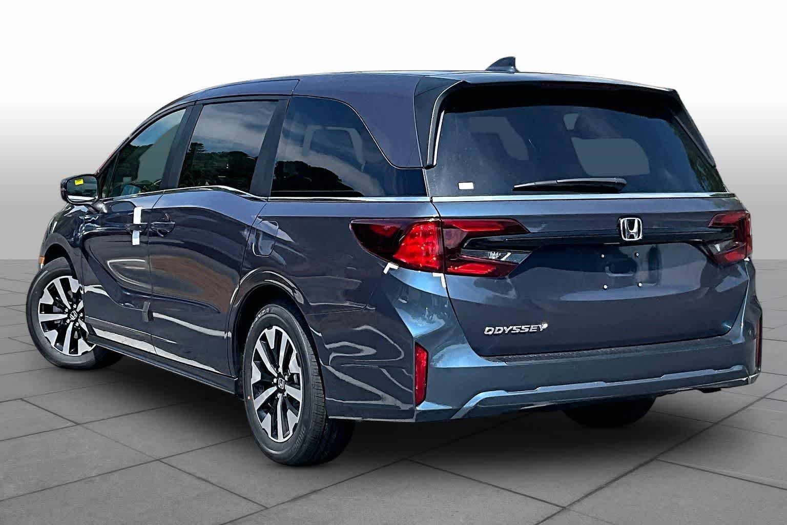 New 2026 Smoke Blue Pearl Honda EX-L image 7