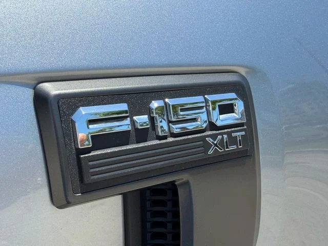 Used 2023 Iconic Silver Metallic Ford XLT image 9