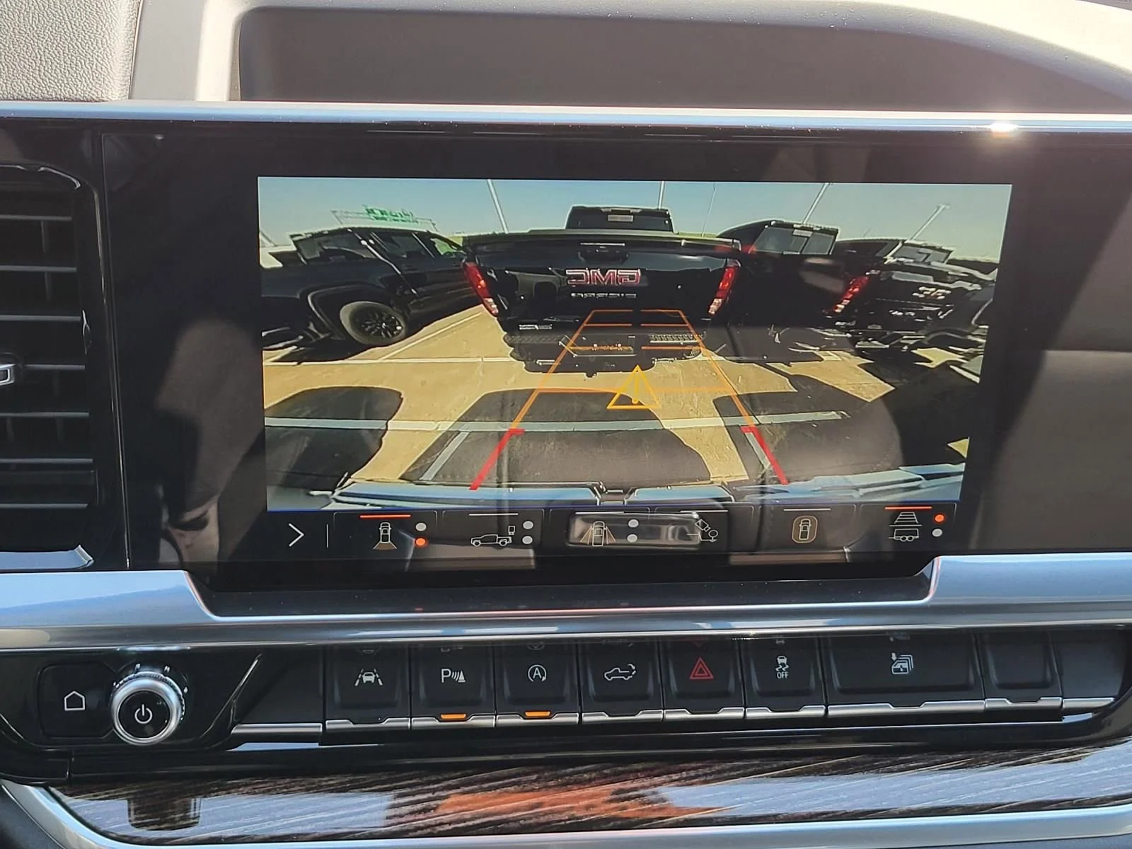 New 2026 Summit White GMC Elevation image 9