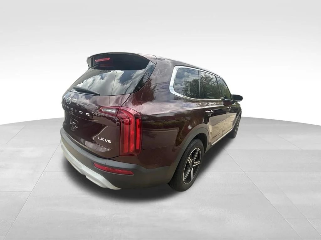 Used 2021 Purple Kia LX image 7