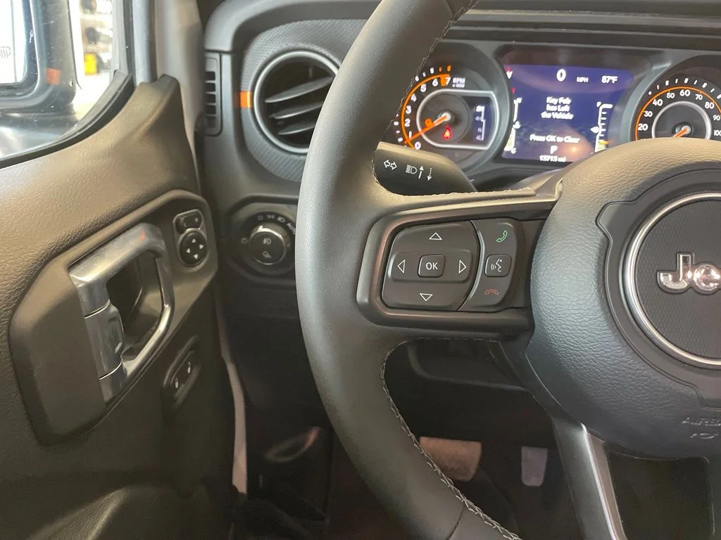 Used 2026 White Jeep Mojave image 17