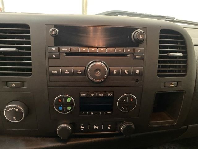 Used 2013 Black Chevrolet LT image 35