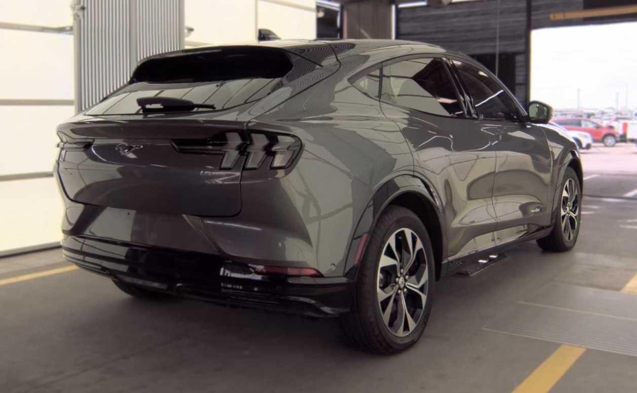 Used 2023 Carbonized Gray Metallic Ford Premium image 3