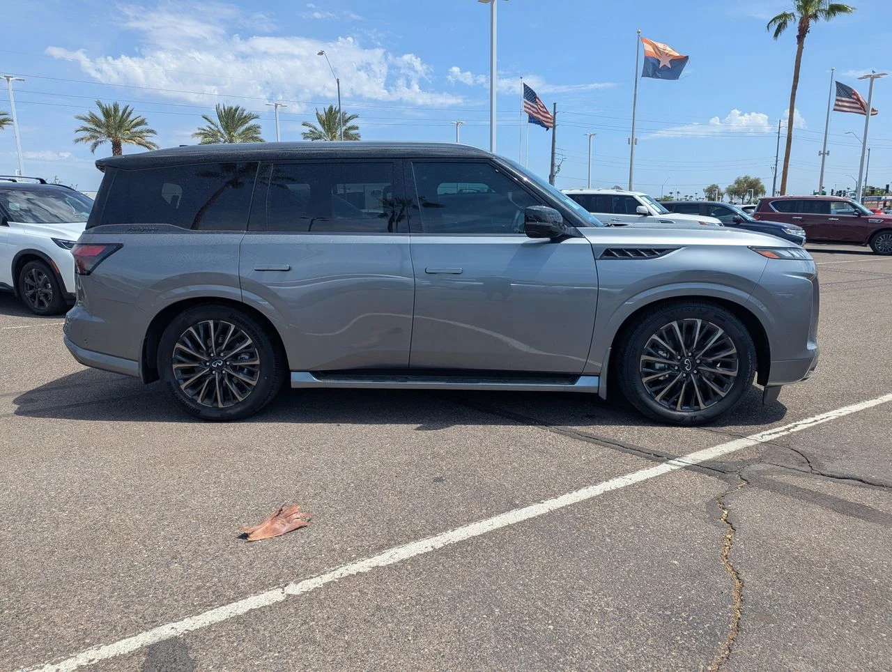 New 2027 2T DYNAMIC META INFINITI Autograph 4WD image 6