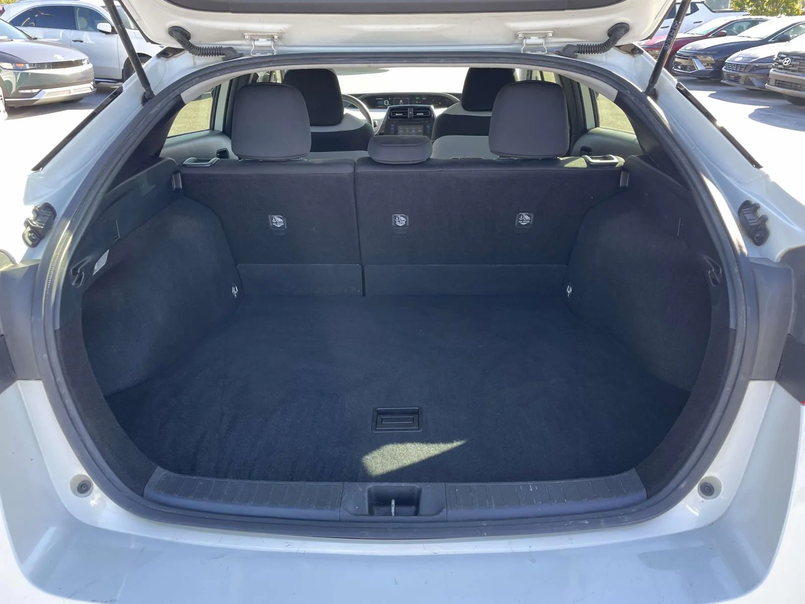 Used 2019 Blizzard Pearl Toyota LE image 29