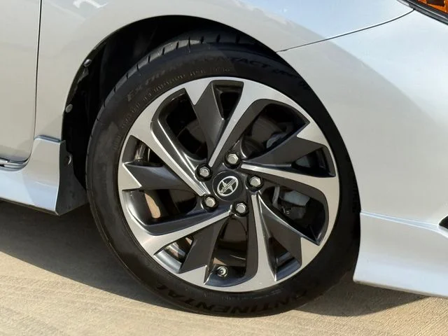 Used 2016 Classic Silver Metallic Scion Base image 2
